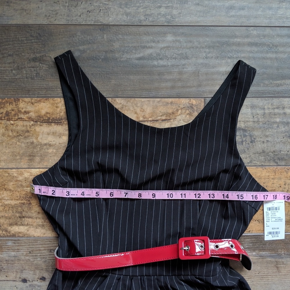 Dress with belt - Picture 4 of 8